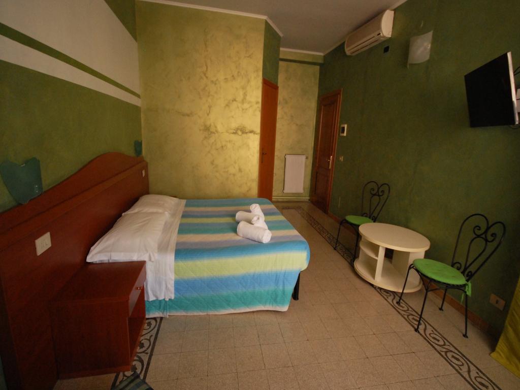 Romadelante Otel Dış mekan fotoğraf