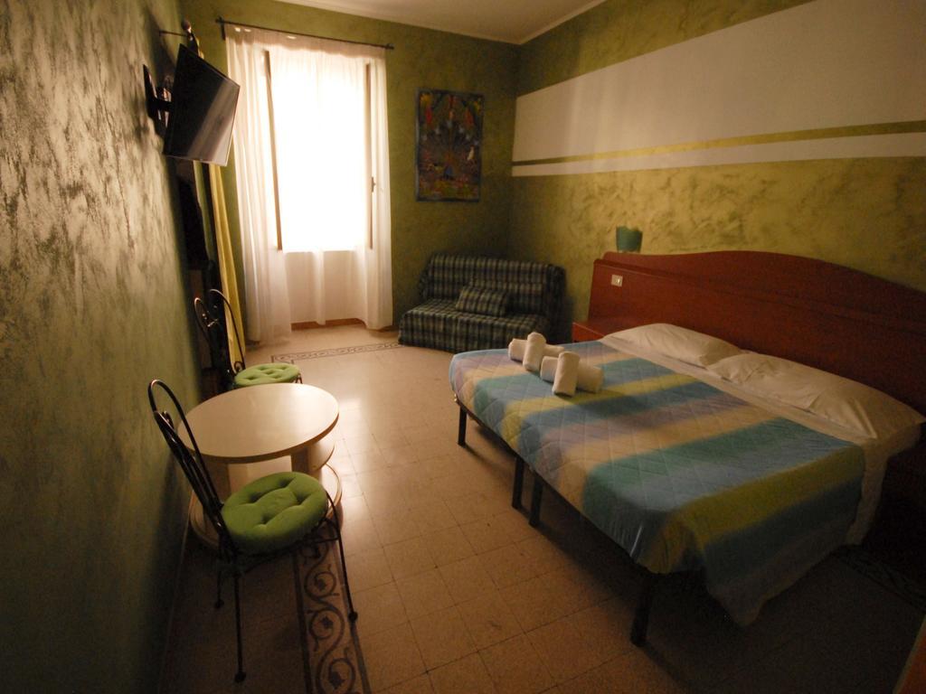 Romadelante Otel Dış mekan fotoğraf